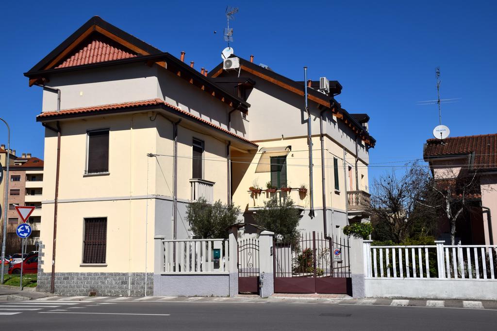 B&B Leonardo Rho Εξωτερικό φωτογραφία